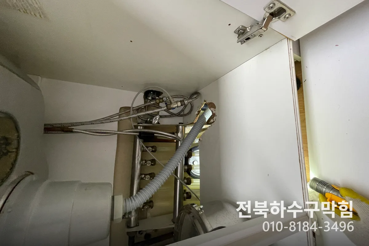 군산시 소룡동 배관수리 작업 완료 후 정상 배수 확인